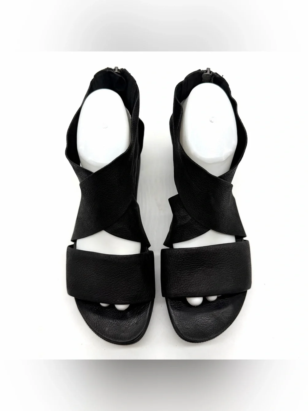 Eileen Fisher Womens Size 10 Sandals Sport Platform Cross Strap Rear Zip Black